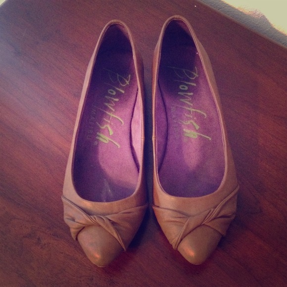 Cognac flats