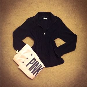 🚫SOLD🚫💖BLACK HALF ZIP💖