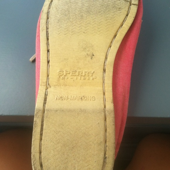 Pink sperry sliders - Picture 2 of 2