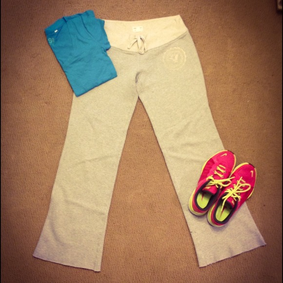 🚫SOLD🚫💋AMERICAN EAGLE SWEATPANTS💋 - Picture 2 of 4