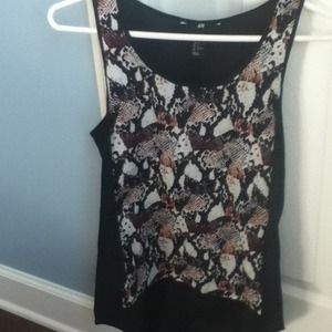 H&M snakeskin high low tank Size 4