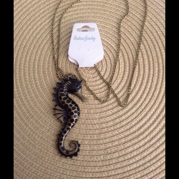 Jewelry - Seahorse necklace🚫SOLD🚫