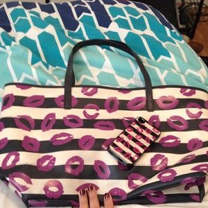 💯 Authentic Marc Jacob Bag & Iphone 4/4S Case