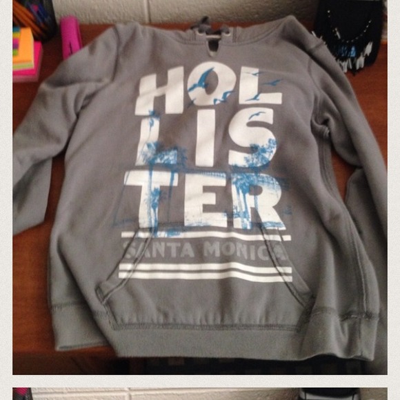 Hollister hoodie and jean bundle :)