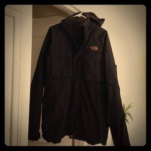 NWOT men's North Face Hyvent jacket