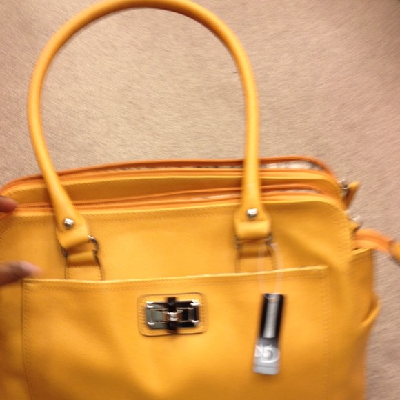 🚺NEW DIRECTION HANDBAG🚺 - Picture 3 of 3