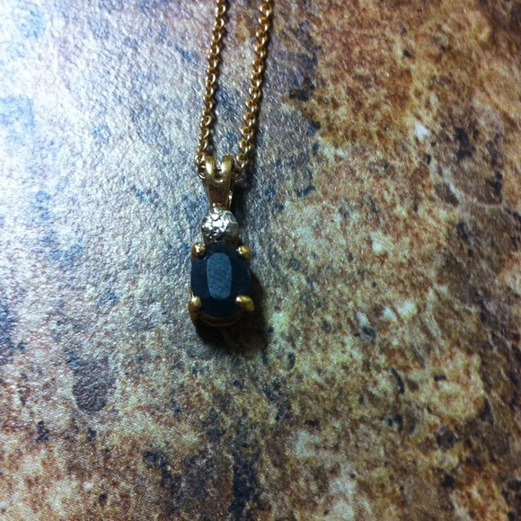 Necklas - Picture 2 of 2