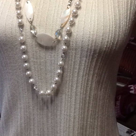 Cream colored ribbed sweater set.  Pristine. - Picture 3 of 3