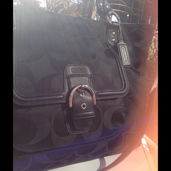 ✋SOLD✋🎉HOST PICK🎉COACH Black Campbell Satchel - Picture 3 of 4