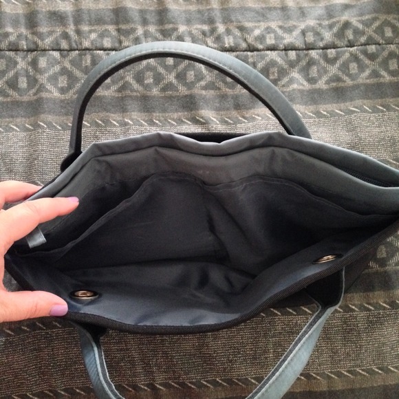 Kenneth Cole Handbag - Picture 2 of 4