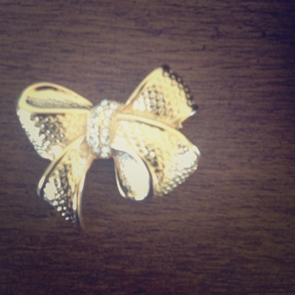 Little bow pin - Picture 1 of 2