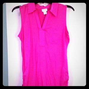 Hot pink sleeveless maternity shirt.