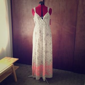 gorgeous maxi dress!