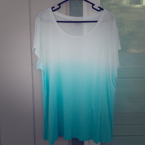 ✨SOLD✨Aqua and White Ombré Top