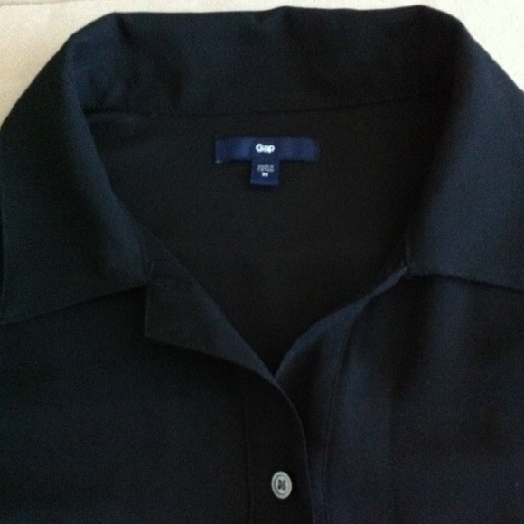 HOST PICKGap sheer top - Picture 3 of 4