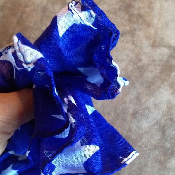 Scarf - Picture 3 of 4