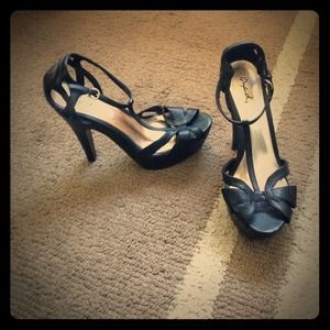 Very cute high heels