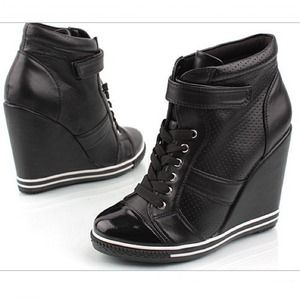 Black Wedge Sneakers Shoes White Stripe Sz 5 or 6