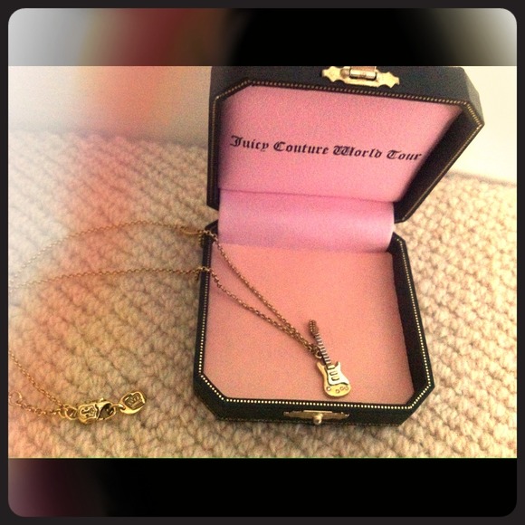 Juicy Couture 🎸 necklace 🎶🎶