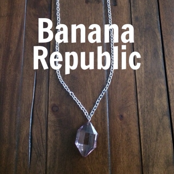 🚫SOLD in Bundle🚫Banana Republic necklace