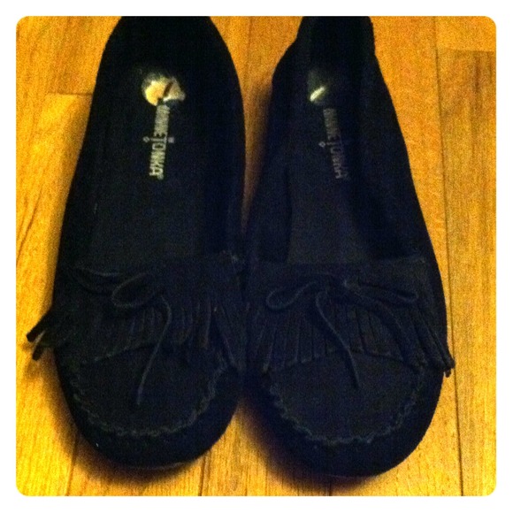 Black Minnetonka moccasins