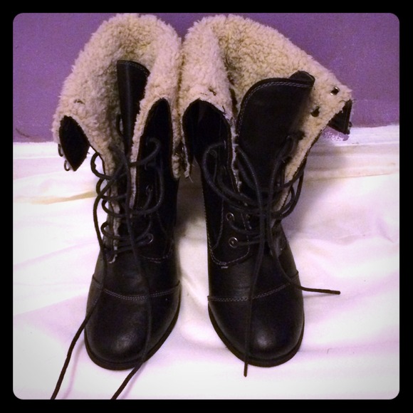 Faux Fur Nine West boots NWOT