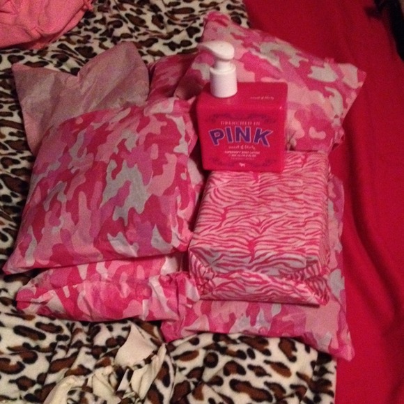 Huge bundle trade! ❤️