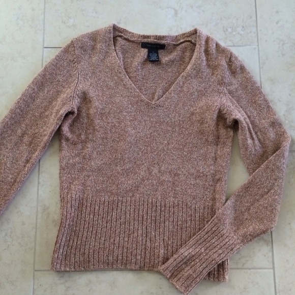 🚫SOLD in Bundle🚫The Limited Sweater - Picture 2 of 3