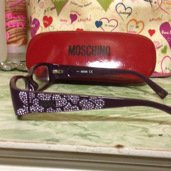 Authentic Moschino Blinged out heart frames - Picture 2 of 4