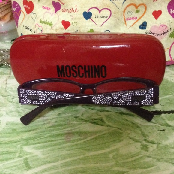 Authentic Moschino Blinged out heart frames - Picture 3 of 4