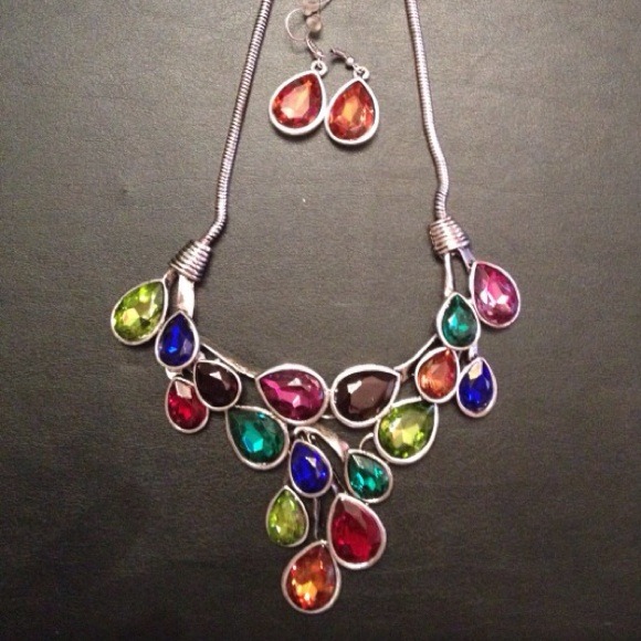 Timeless multicolor necklace