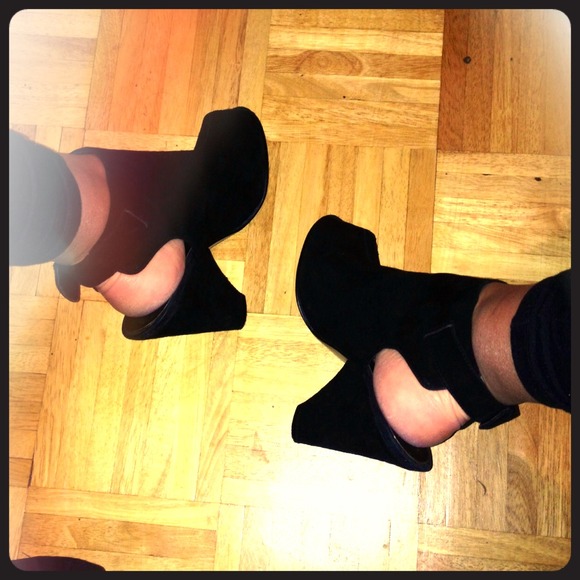 🚫SOLD🚫 Nine West leather sling back booties