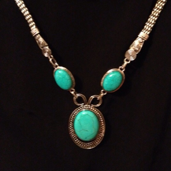 Faux turquoise necklace