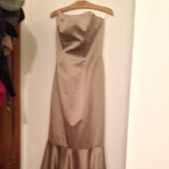 Gown - Picture 2 of 3