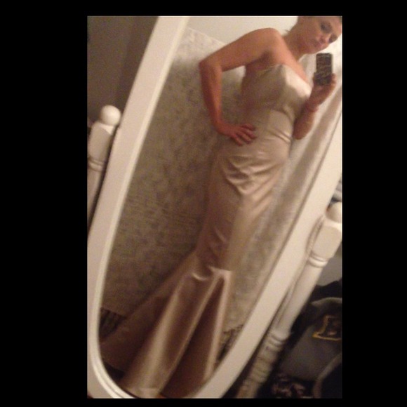 Gown - Picture 3 of 3