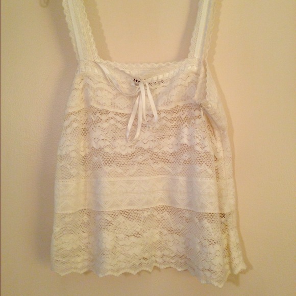 White lace tank top - Picture 1 of 2