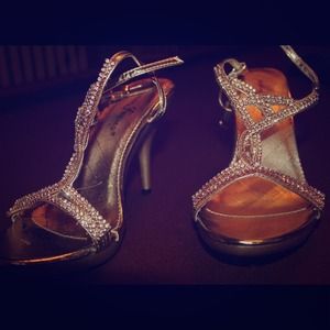 💛💛Cute Gold heels💛💛