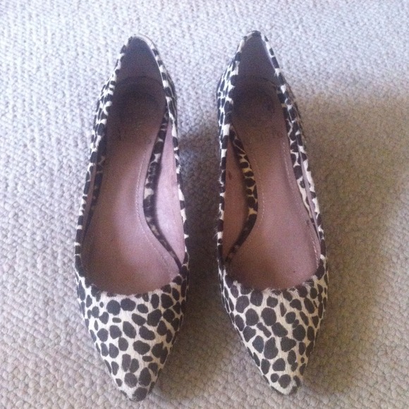 Reduced! Vince Camuto leopard print kitten heels