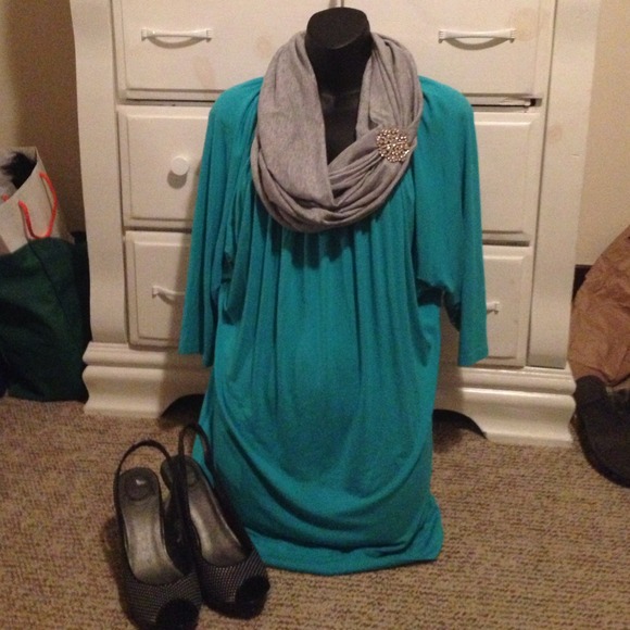 ⭐️Bundled⭐️ Teal blue 3/4 sleeve shirt