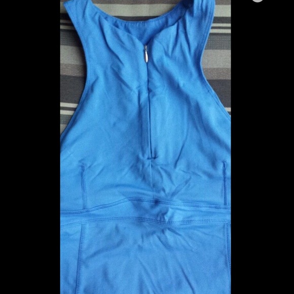 Lululemon top 6