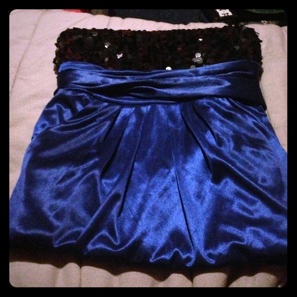 Home coming strapless dazzled blue dress