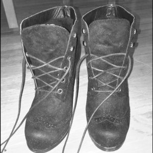 🚨SALE🚨 Black Suede Wedge