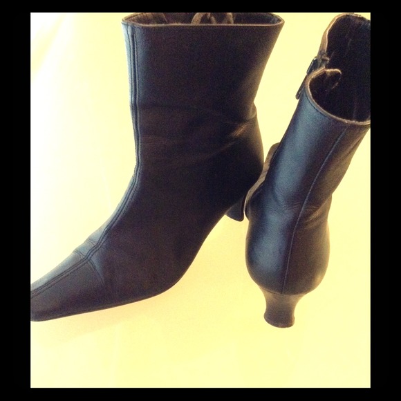 Genuine Black Leather Steve Madden Ankle Boots