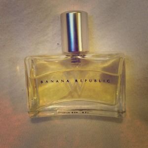 Banana Republic W perfume