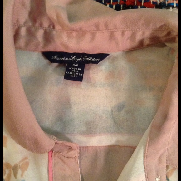 AE Button down Top - Picture 2 of 3