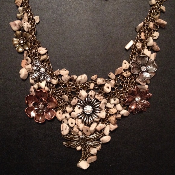 Necklace - Picture 2 of 3