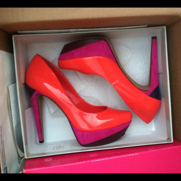 Jessica Simpson heels