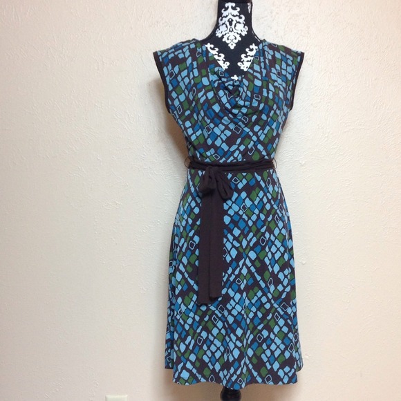Brown dress with color blocks