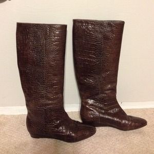 BCBG sz 9 leather gator skin boots