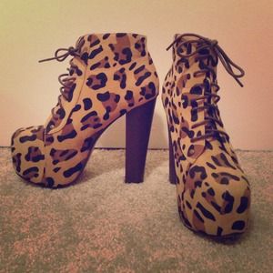 High heel platform Booties *Reserved*